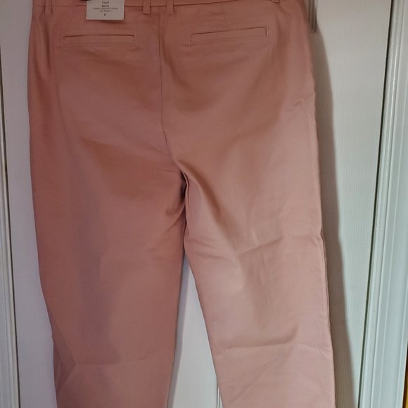 Mid Rise Capri's - Picture 2 of 2